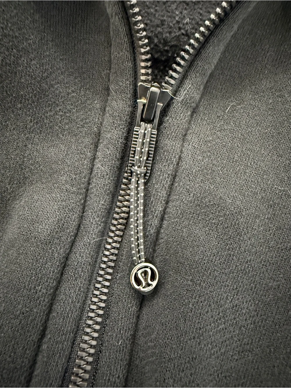 Lululemon Women's Scuba Full-Zip Cropped Hoodie